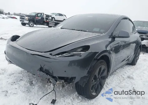 2022 Tesla Model Y Long Range Dual Motor All-Wheel Drive z USA, uszkodzony, nr VIN 7SAYGDEE6NF450743